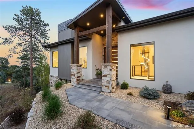 1685 Oakmoor Heights Colorado Springs, CO 80906