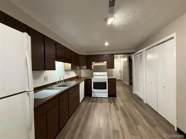 1183 Clinton Street Aurora, CO 80010