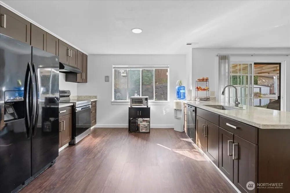32825 17th Avenue SW Federal Way, WA 98023