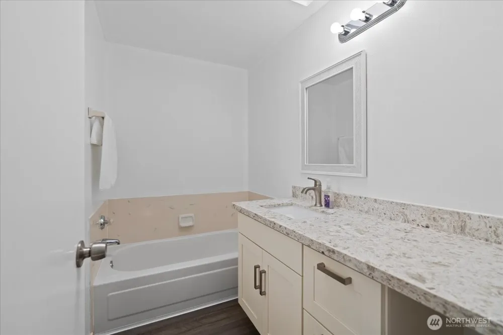 32825 17th Avenue SW Federal Way, WA 98023
