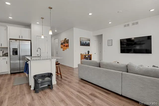 991 Horsetail Loop Elizabeth, CO 80107