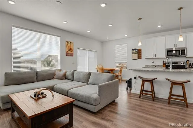 991 Horsetail Loop Elizabeth, CO 80107