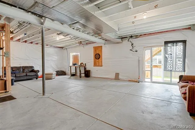 991 Horsetail Loop Elizabeth, CO 80107