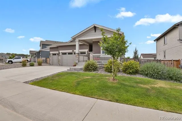 991 Horsetail Loop Elizabeth, CO 80107