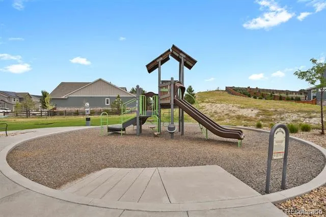 991 Horsetail Loop Elizabeth, CO 80107