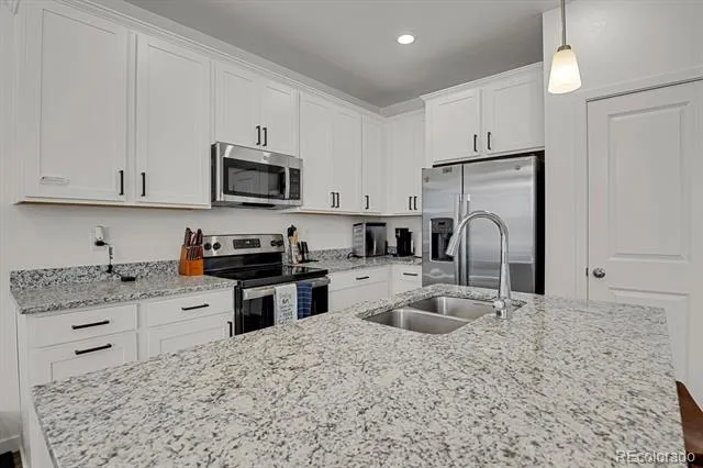 991 Horsetail Loop Elizabeth, CO 80107
