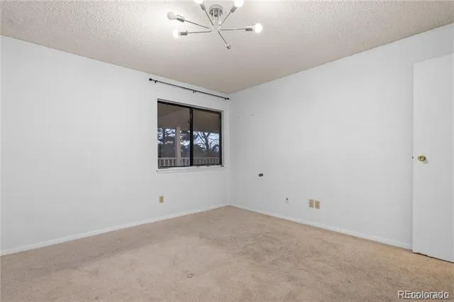 910 S Walden Street #206 Aurora, CO 80017
