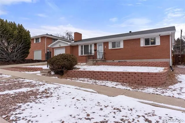 2105 Eagle View Drive Colorado Springs, CO 80909