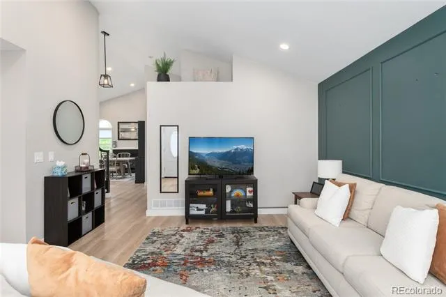 9561 Brentford Drive Littleton, CO 80130