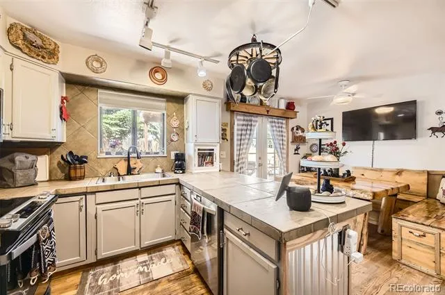 4845 S Taft Street Morrison, CO 80465