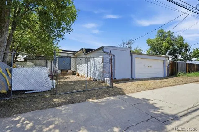 1050 S Quitman Street Denver, CO 80219