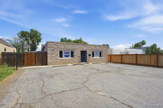 1050 S Quitman Street Denver, CO 80219