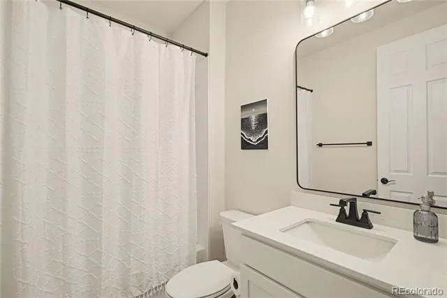 7338 S Yantley Way Aurora, CO 80016