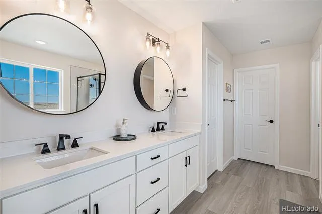 7338 S Yantley Way Aurora, CO 80016