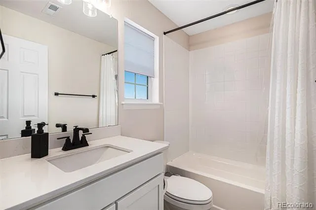 7338 S Yantley Way Aurora, CO 80016