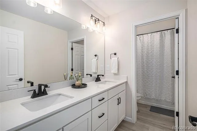 7338 S Yantley Way Aurora, CO 80016