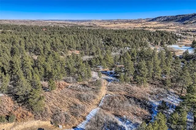 1371 Grayhawk Place Larkspur, CO 80118