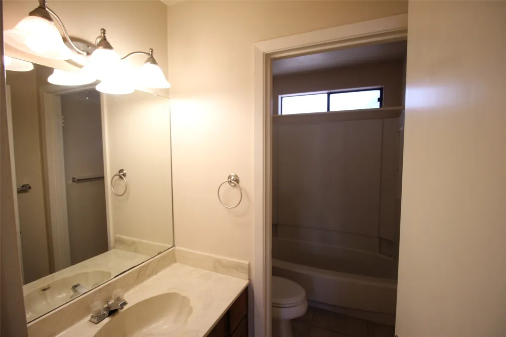 5005 Cana Cove #A Austin, TX 78749