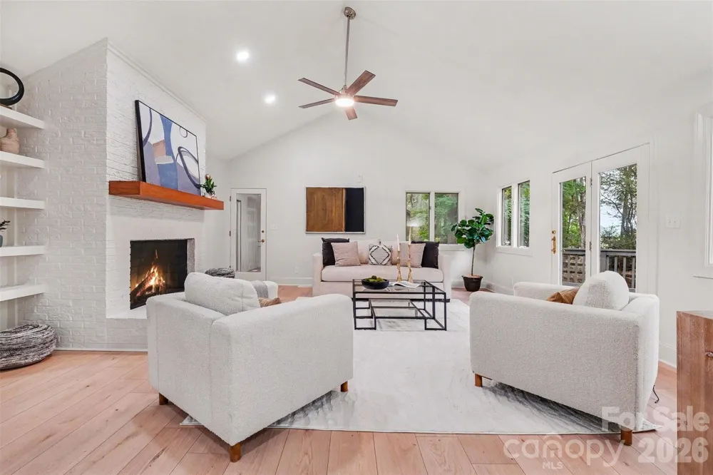 5042 Marci Lane Belmont, NC 28012