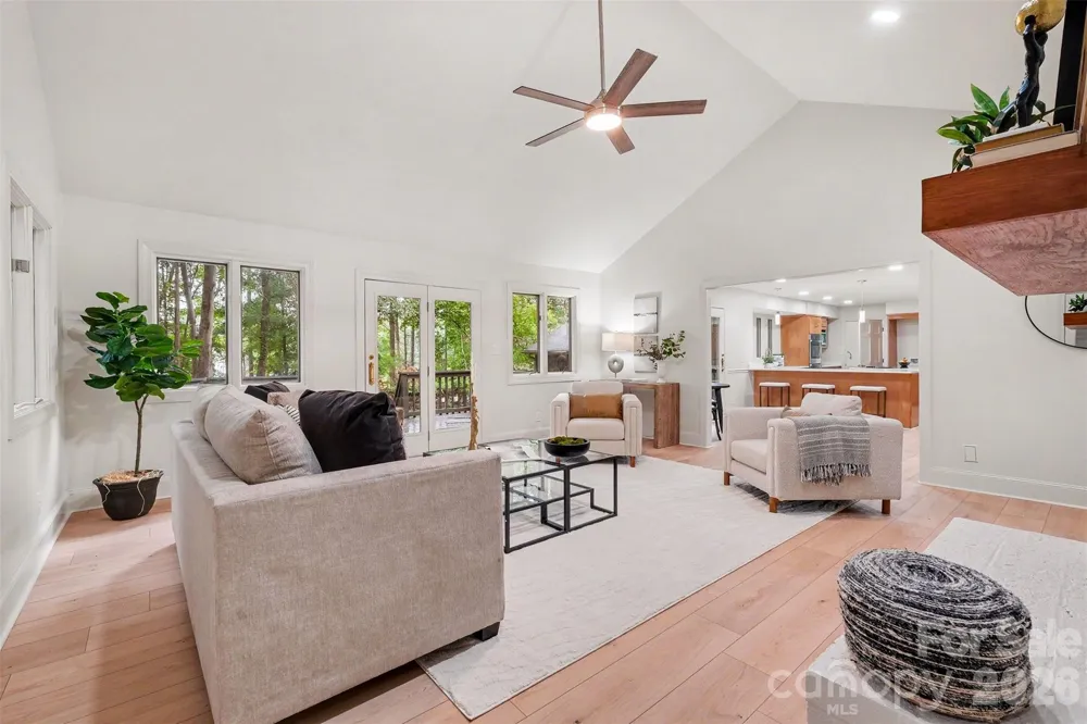 5042 Marci Lane Belmont, NC 28012