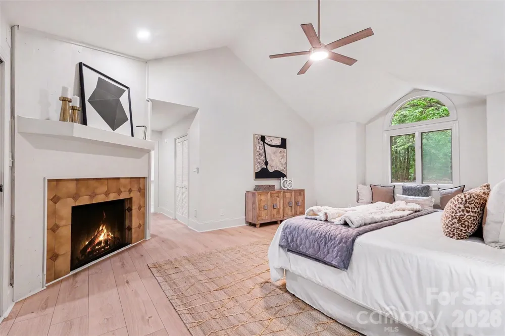 5042 Marci Lane Belmont, NC 28012
