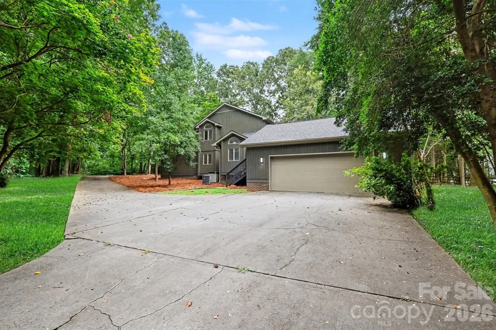 5042 Marci Lane Belmont, NC 28012