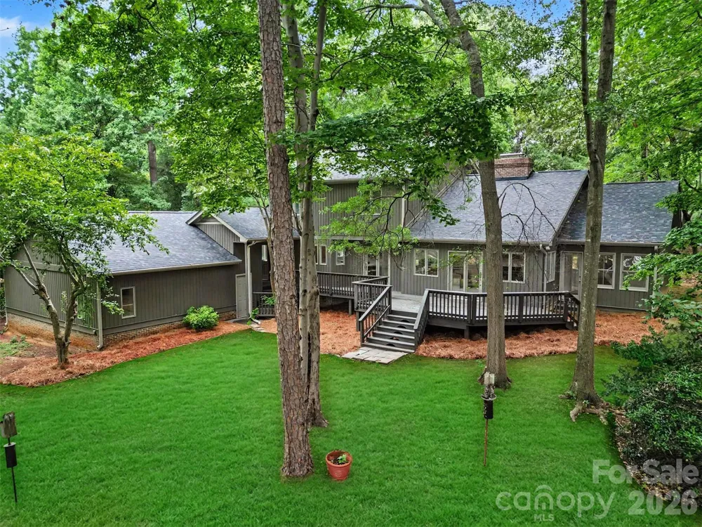 5042 Marci Lane Belmont, NC 28012