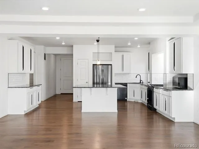 10207 Walden Court Commerce City, CO 80022