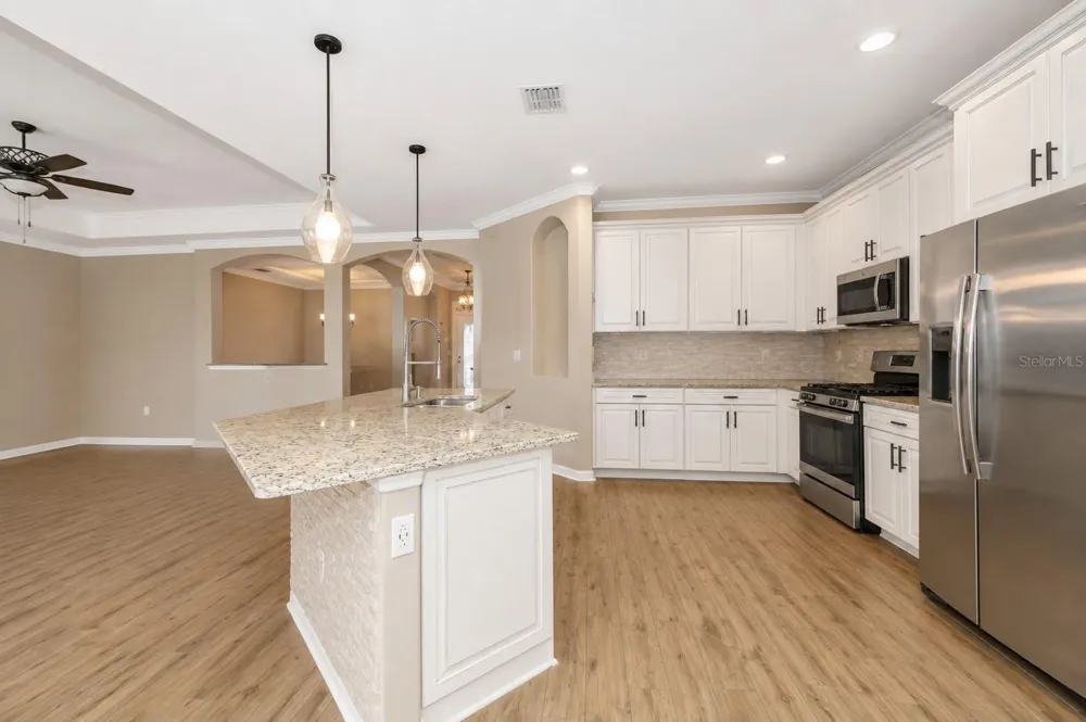 2938 DESERT PLAIN COVE Bradenton, FL 34211