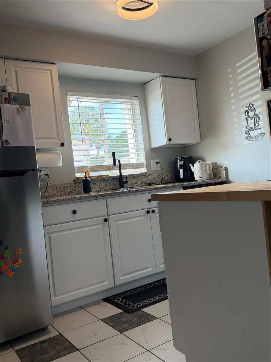 2617 PINE LAKE TERRACE #B Sarasota, FL 34237