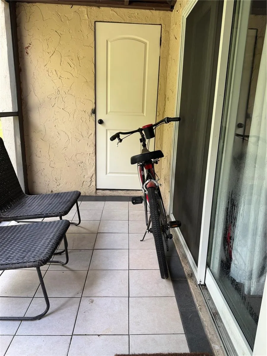 2617 PINE LAKE TERRACE #B Sarasota, FL 34237