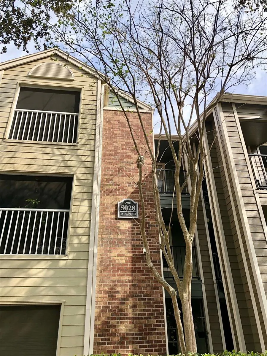 5028 PARK CENTRAL DRIVE #2127 Orlando, FL 32839