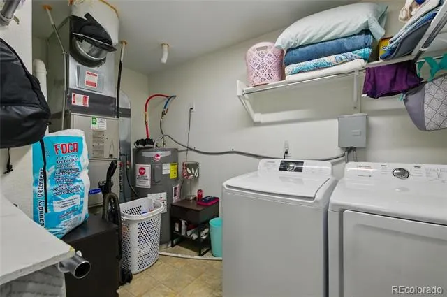 18619 E 50th Place Denver, CO 80249