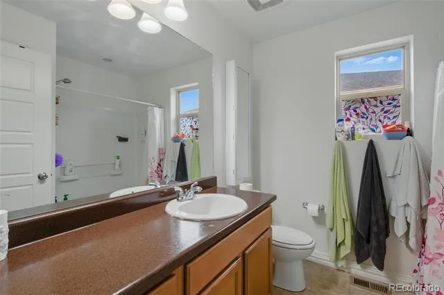 18619 E 50th Place Denver, CO 80249