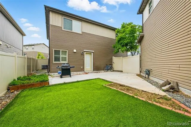 18619 E 50th Place Denver, CO 80249