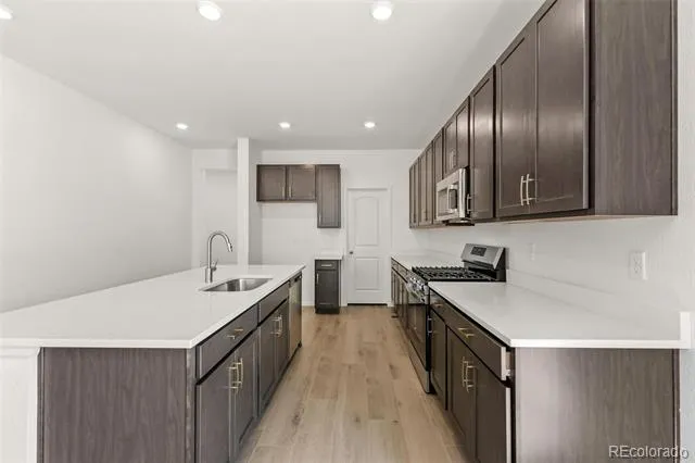 47378 Bluebell Avenue Bennett, CO 80102