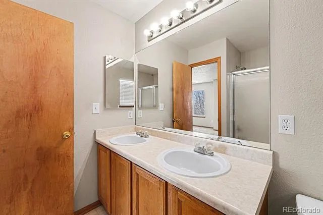 5458 S Perth Way Centennial, CO 80015