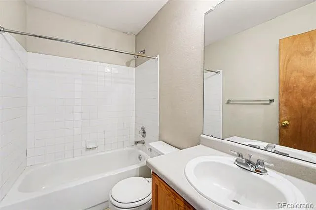 5458 S Perth Way Centennial, CO 80015