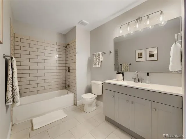 7782 W Glasgow Place Littleton, CO 80128