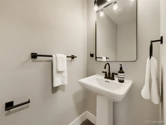 7782 W Glasgow Place Littleton, CO 80128