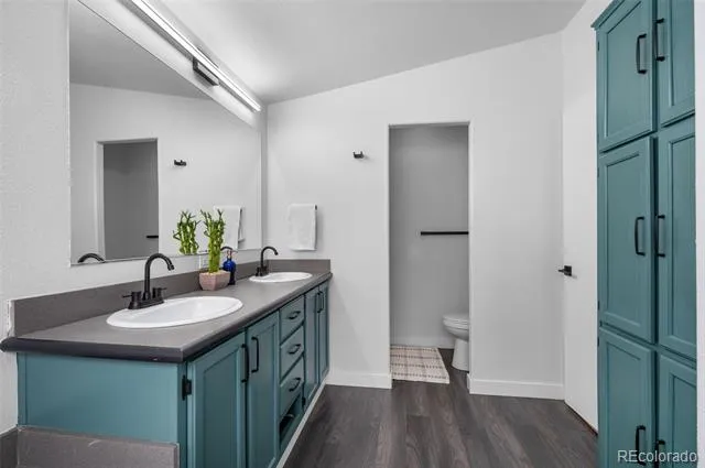 1436 Knox Court Denver, CO 80204