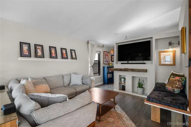 1436 Knox Court Denver, CO 80204