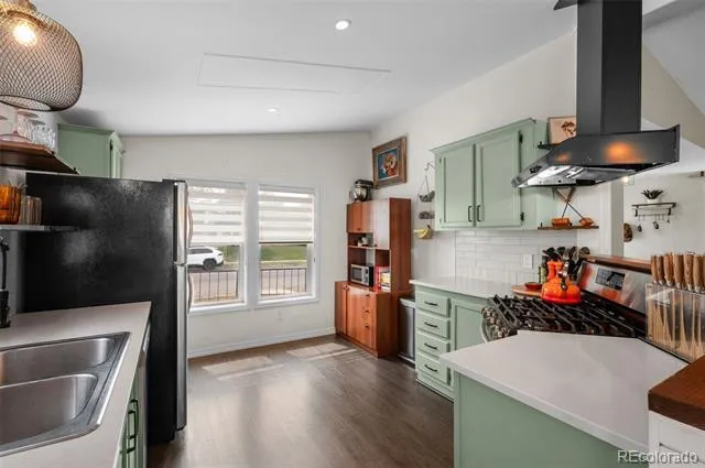 1436 Knox Court Denver, CO 80204