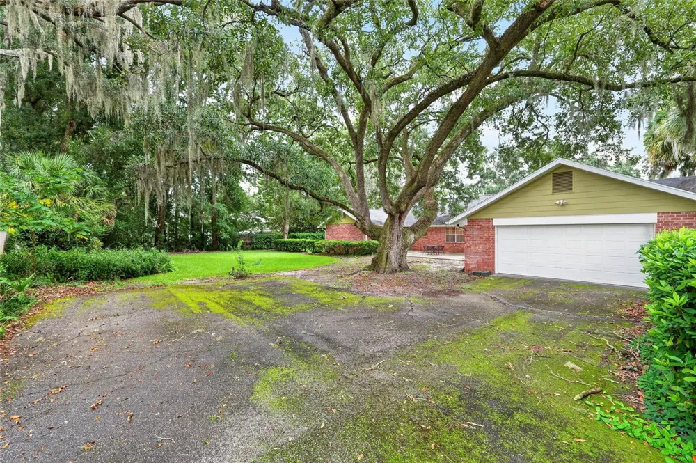 2011 SE 14TH LANE ocala, FL 34471
