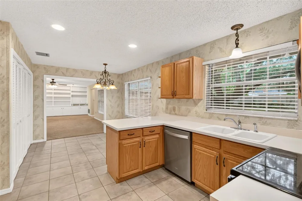 2011 SE 14TH LANE ocala, FL 34471