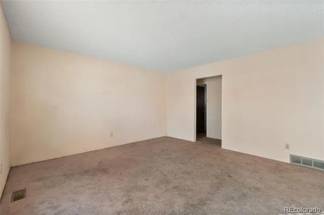 4096 London Lane Colorado Springs, CO 80916