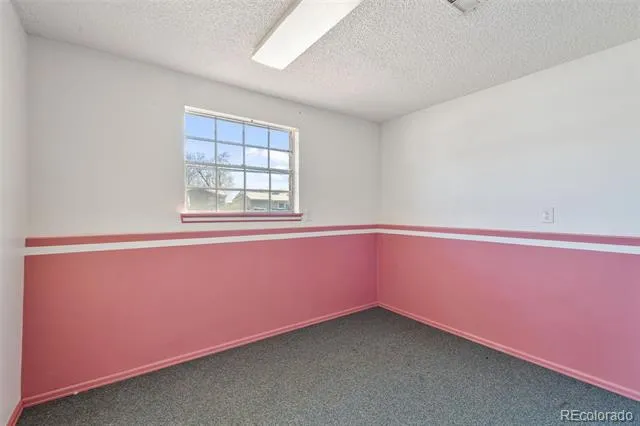 4096 London Lane Colorado Springs, CO 80916