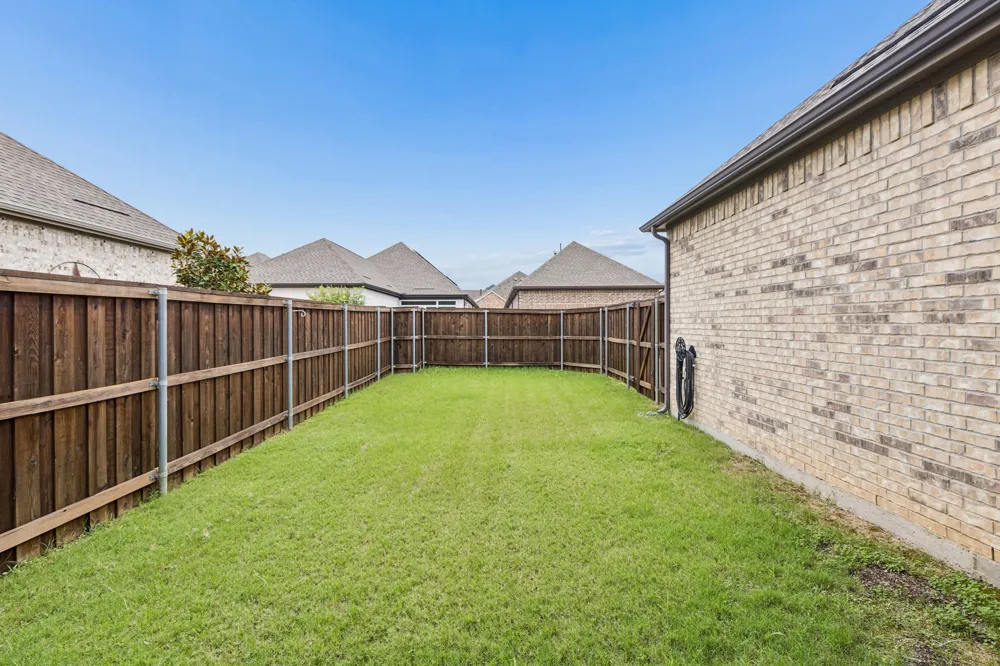 4717 Beaver Creek Drive Arlington, TX 76005