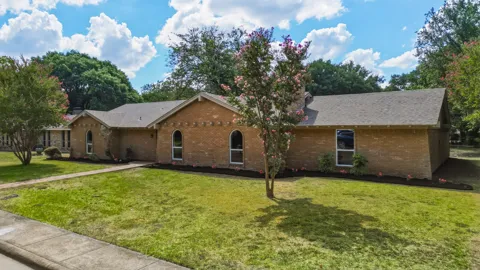 122 Meadowbrook Drive