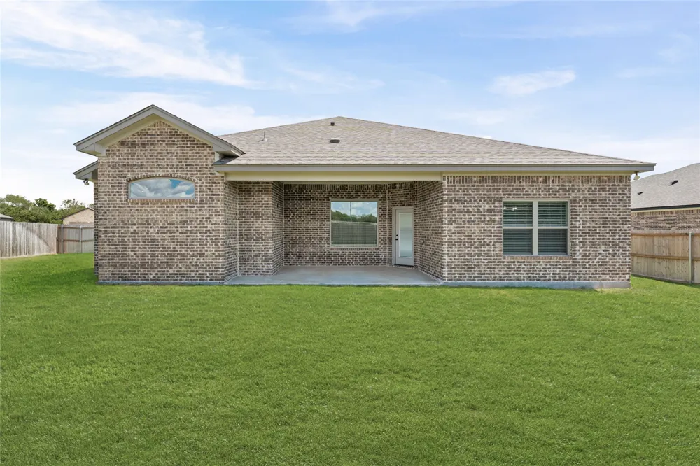 132 Lasso Loop Lorena, TX 76655